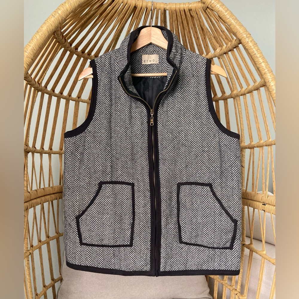 ETWO by Eileen Fisher Herringbone Zip Vest Large | Quiet Luxury Minimalist